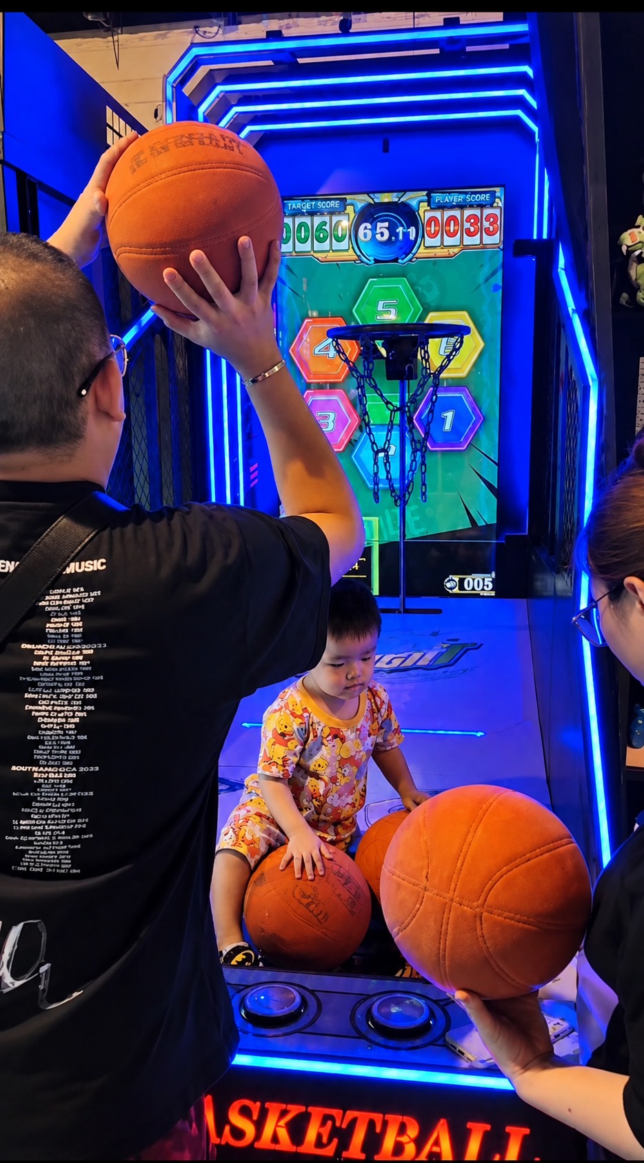 Basketball arcade game