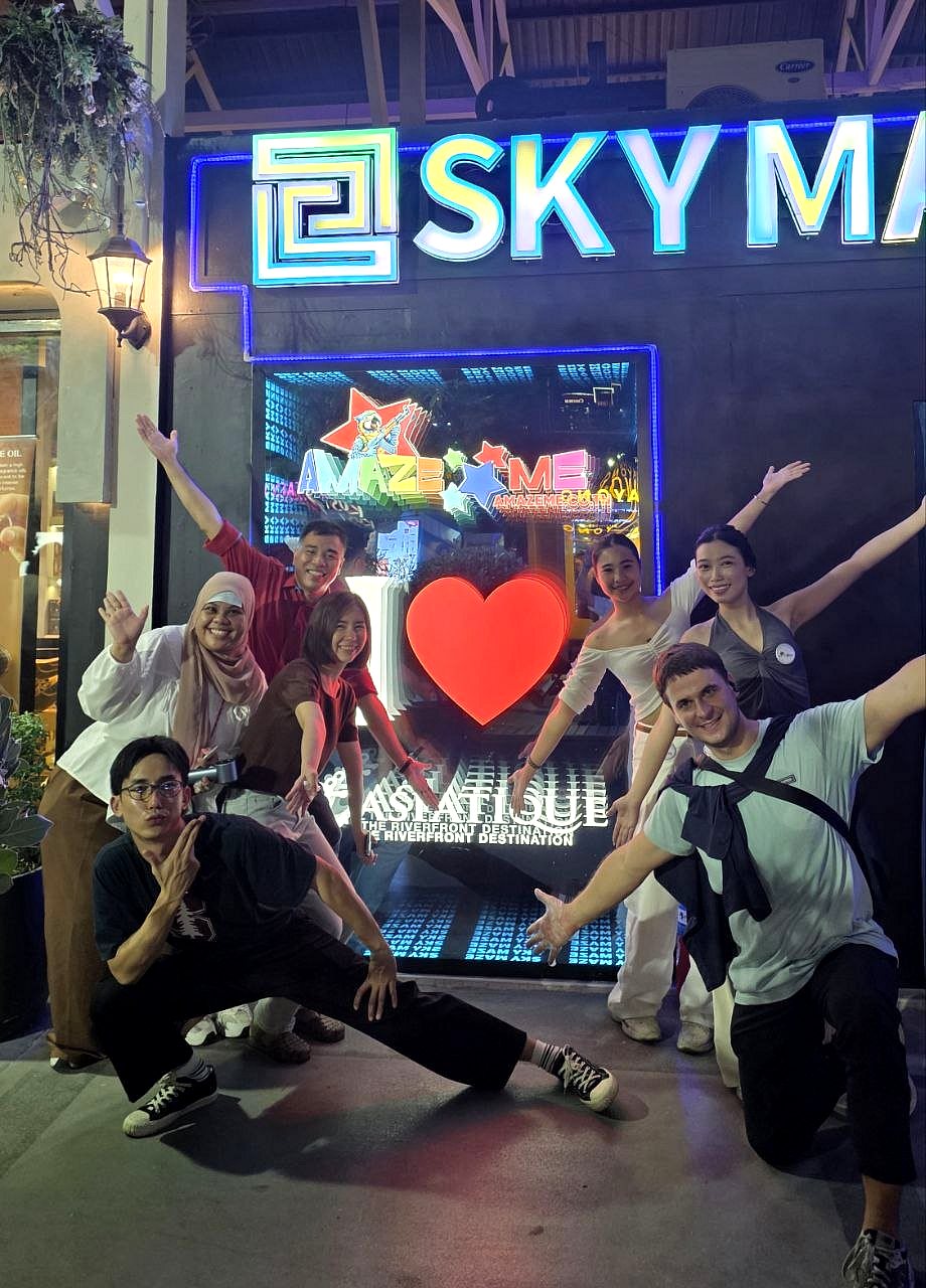 AMAZE ME team at the SKY MAZE entrance, Asiatique Bangkok