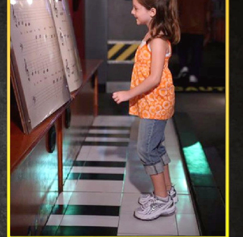 Giant Piano — The Wonders of Science